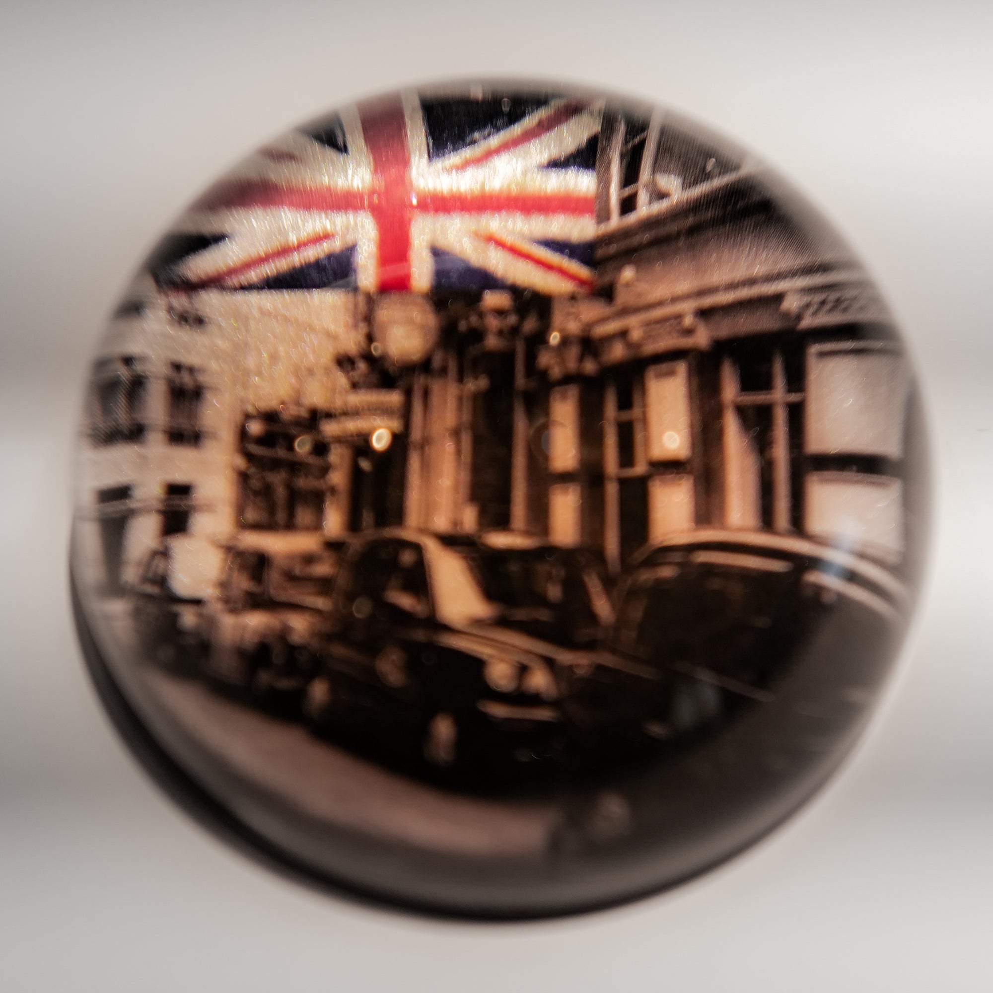 Paperweight: London Cabs